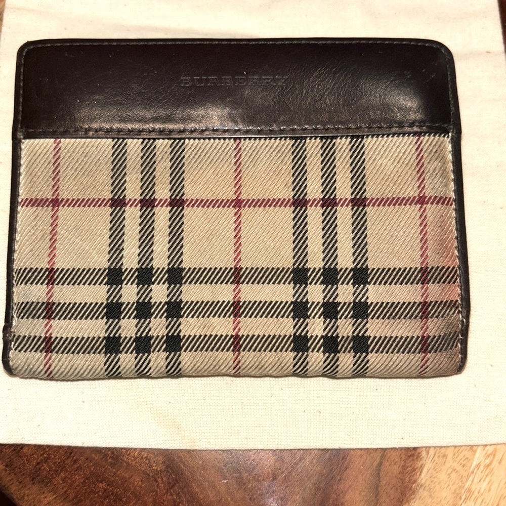 Burberry Nova Check Kiss Lock Wallet